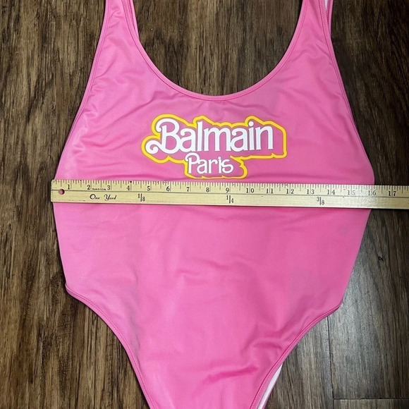 Balmain Paris x Barbie limited edition collection - Picture 6 of 14